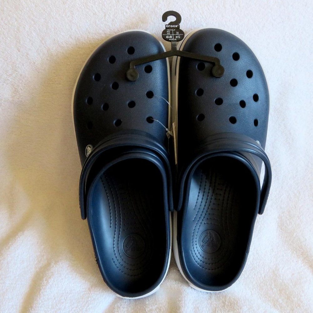 NWT Mens Crocs sandel 13